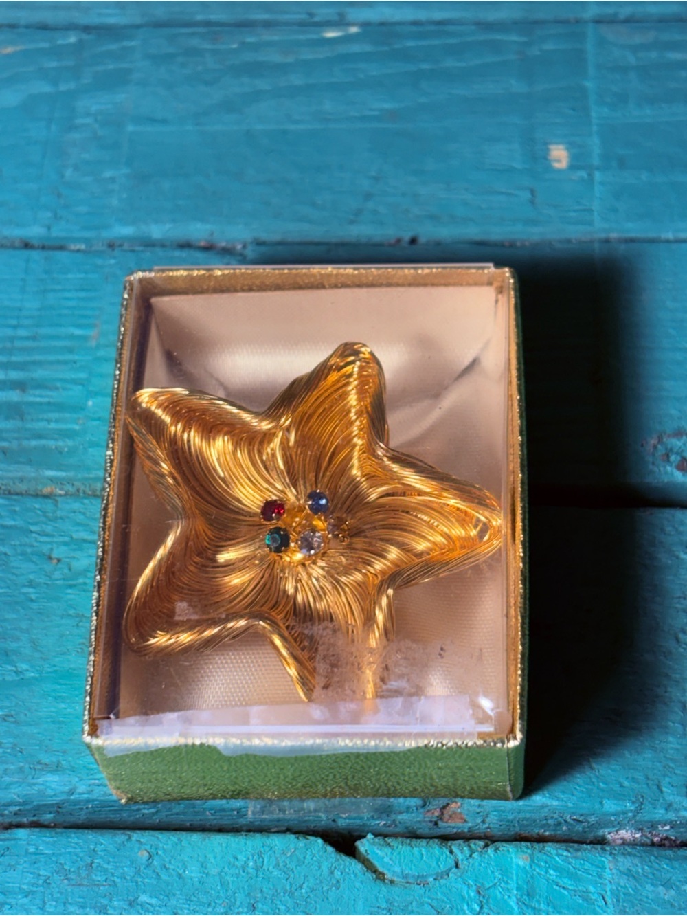 Gold Tone Starfish Brooch with Multicolor Crystal Center